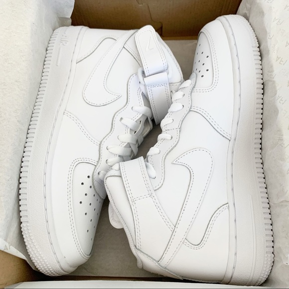 NIKE Air Force 1 Mid Sneakers Shoes White - Picture 8 of 8